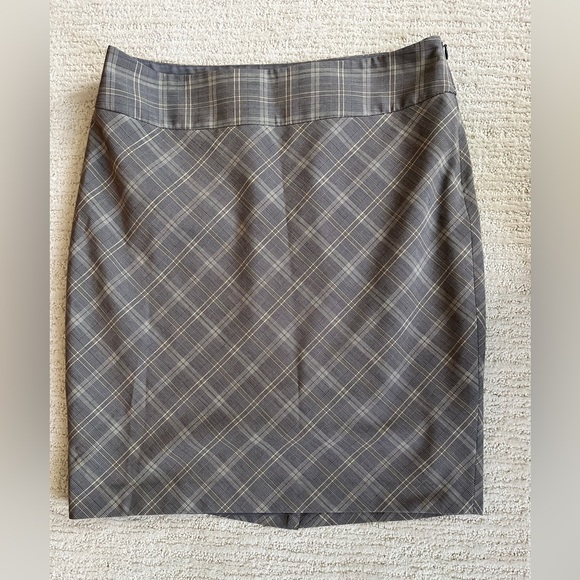 The Limited Plaid Gray Cream Business Work Skirt Mini 8 - Picture 1 of 3